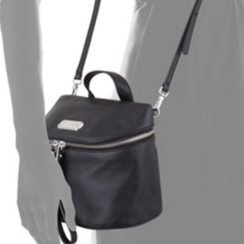 Like new Marc by Marc jacobs canteen style bag - Picture 16 of 16
